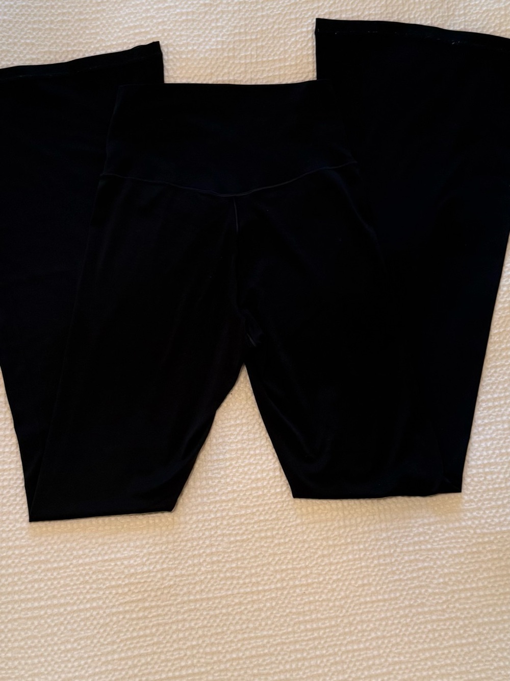 OFFLINE By Aerie Real Me High Waisted Crossover Flare Legging | Size = M - Picture 6 of 8